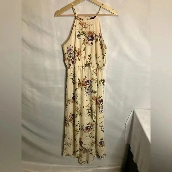 Floral‎ dress with overlay bottom half - Picture 1 of 6